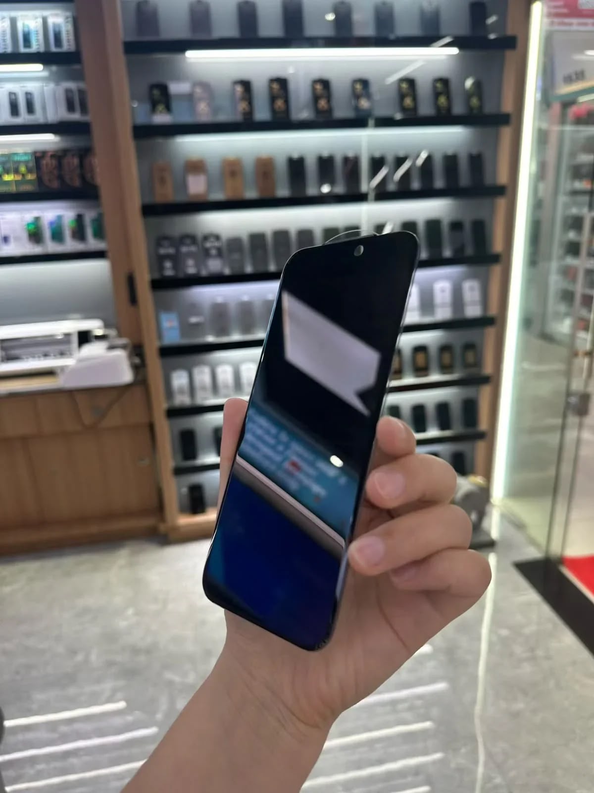 Xmart 8K Borderless Curved Glass Screen Protector – Full Screen Protection