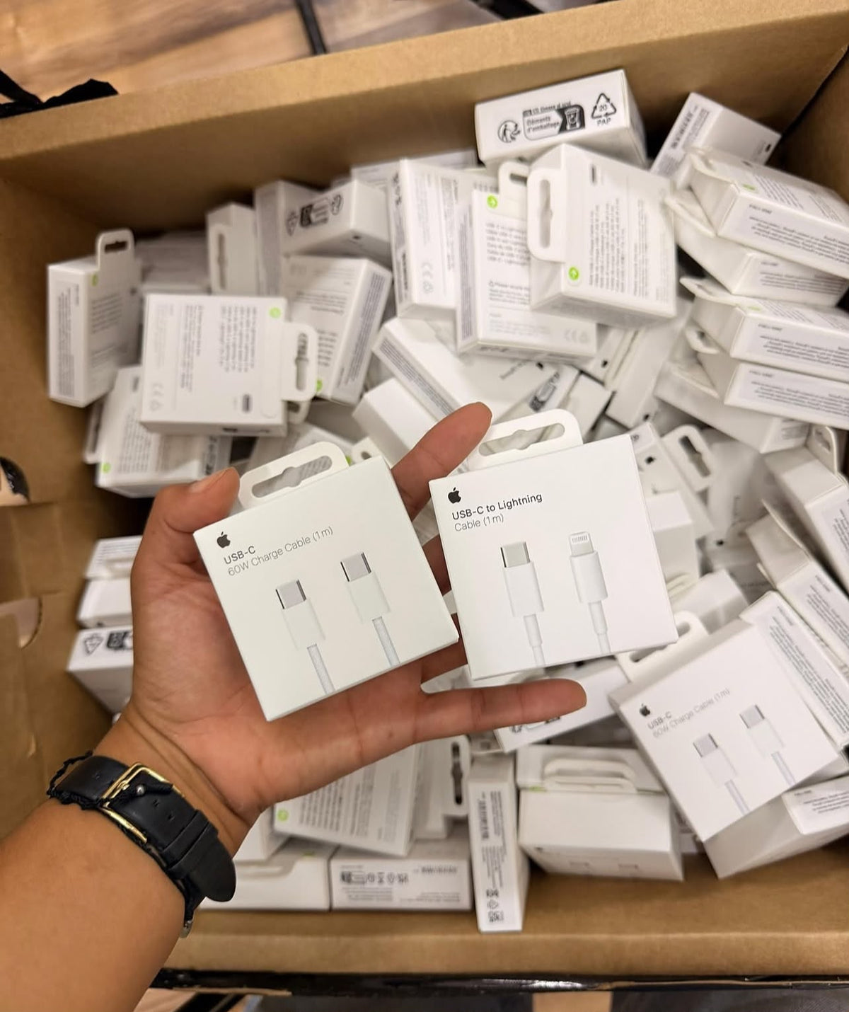 Apple USB-C Charging Cable – 1m & 2m | USB-C to Lightning / USB-C to USB-C
