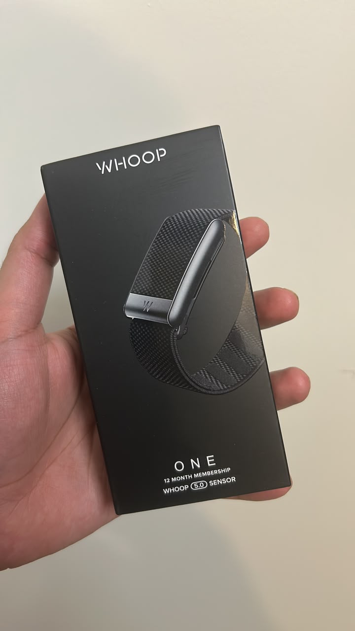 WHOOP Fitness Band – Smart Health & Fitness Tracker | Sleep, Recovery & Activity Monitoring